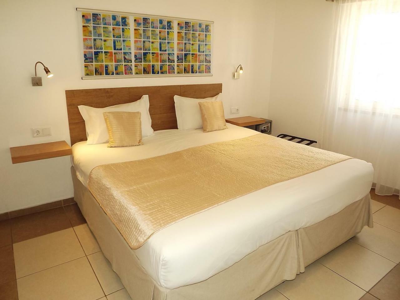 Hotel Mar Azul Lagos Ngoại thất bức ảnh