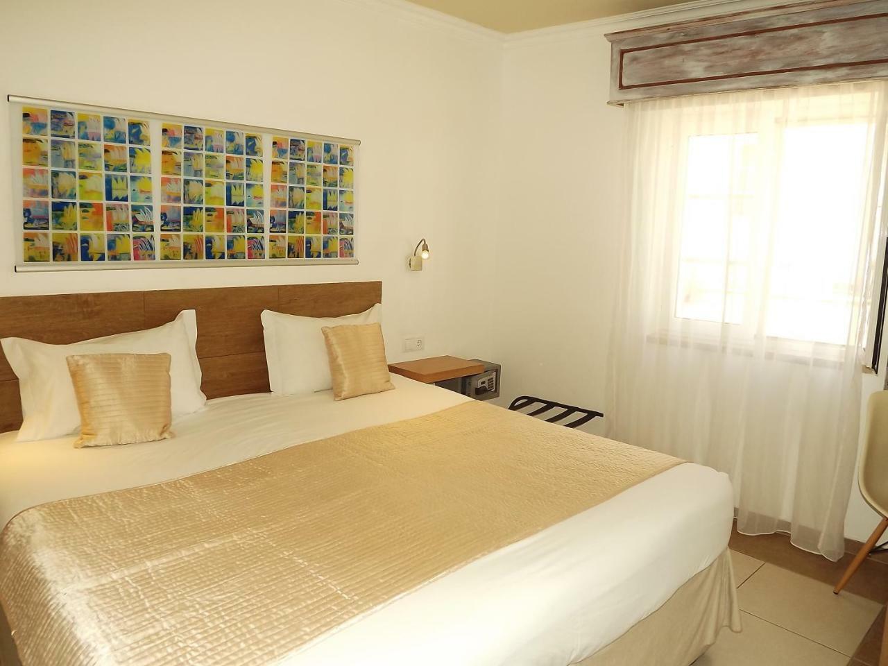 Hotel Mar Azul Lagos Ngoại thất bức ảnh
